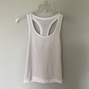 Lululemon swiftly tech white tank size 2